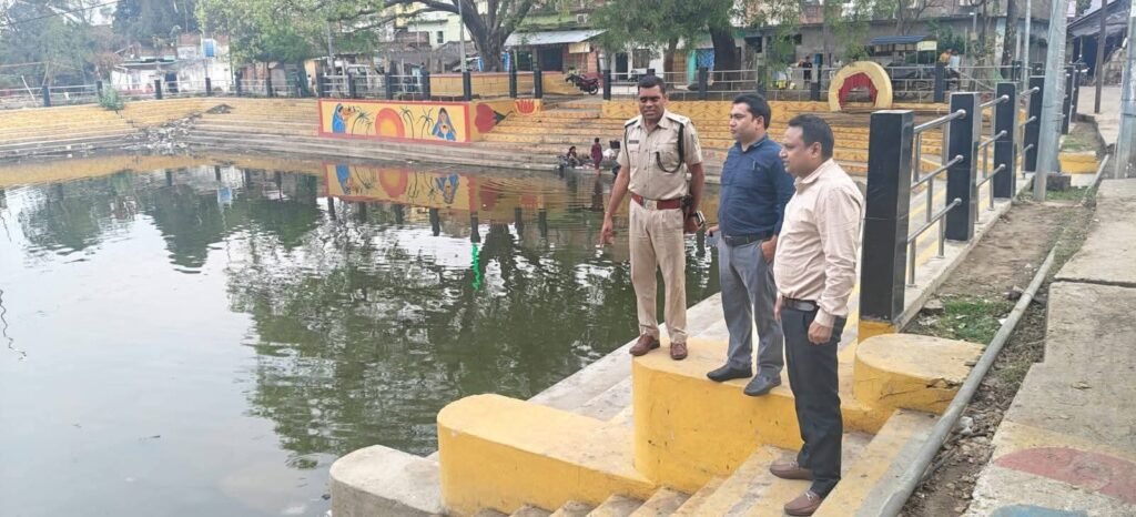 पाकुड़ में चैती छठ और रामनवमी की तैयारी तेज। पाकुड़ में चैती छठ और रामनवमी की तैयारी तेज।