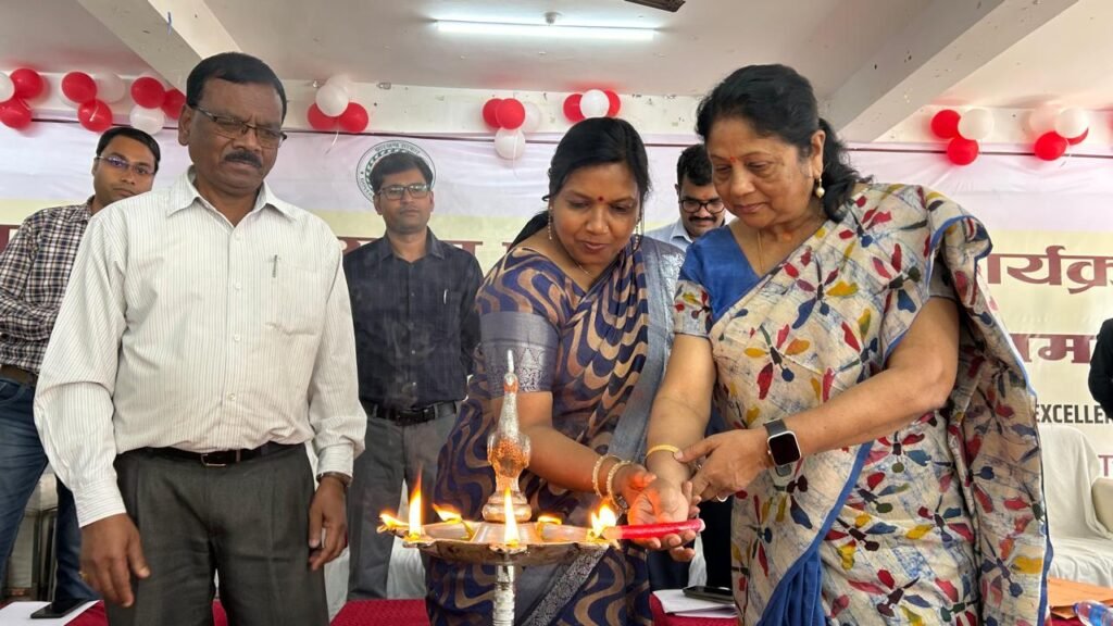 Latehar News:विश्व यक्ष्मा दिवस पर टीबी के 100 दिवसीय अभियान का शुभारंभ Latehar News:विश्व यक्ष्मा दिवस पर टीबी के 100 दिवसीय अभियान का शुभारंभ