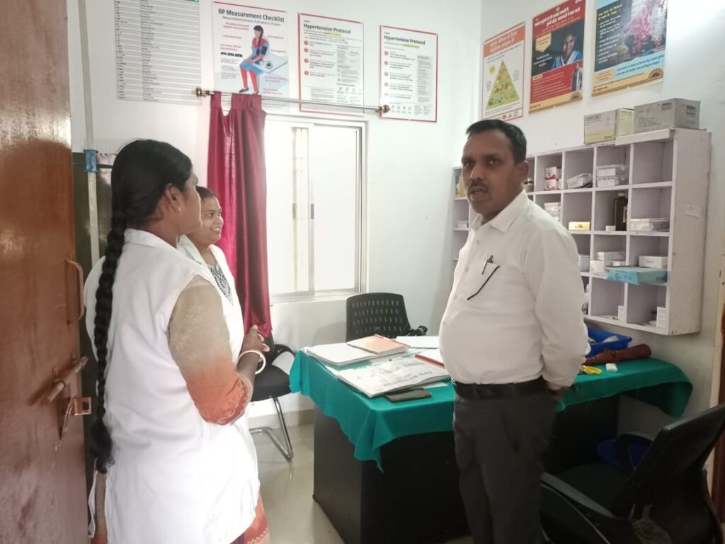 घाघरा बीडीओ ने सलगी और पीरहापत्थल गांव का किया निरीक्षण, विकास योजनाओं की प्रगति का लिया जायजा घाघरा बीडीओ ने सलगी और पीरहापत्थल गांव का किया निरीक्षण, विकास योजनाओं की प्रगति का लिया जायजा