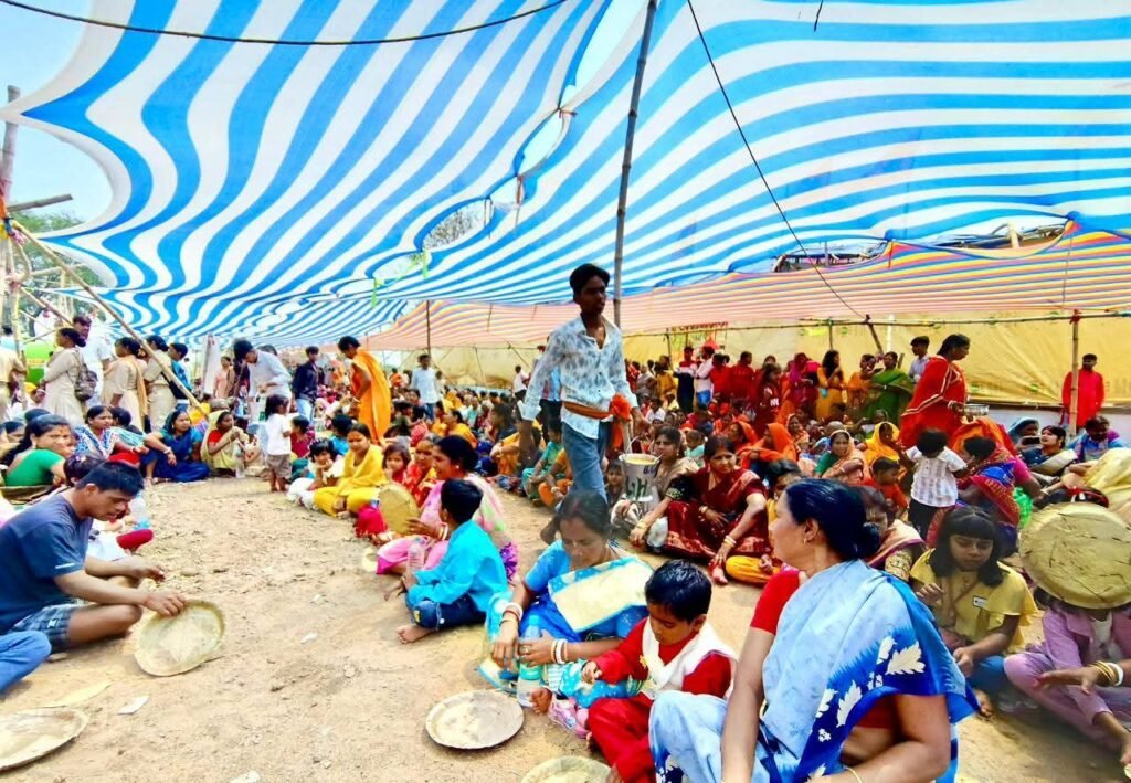 पाकुड़िया में भक्ति, सेवा और समर्पण का अद्भुत संगम