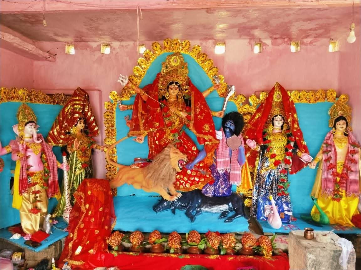 कलश यात्रा और घट भराई के साथ उमड़ी श्रद्धालुओं की भारी भीड़, जयकारों से गूंजा पूरा क्षेत्र कलश यात्रा और घट भराई के साथ उमड़ी श्रद्धालुओं की भारी भीड़, जयकारों से गूंजा पूरा क्षेत्र