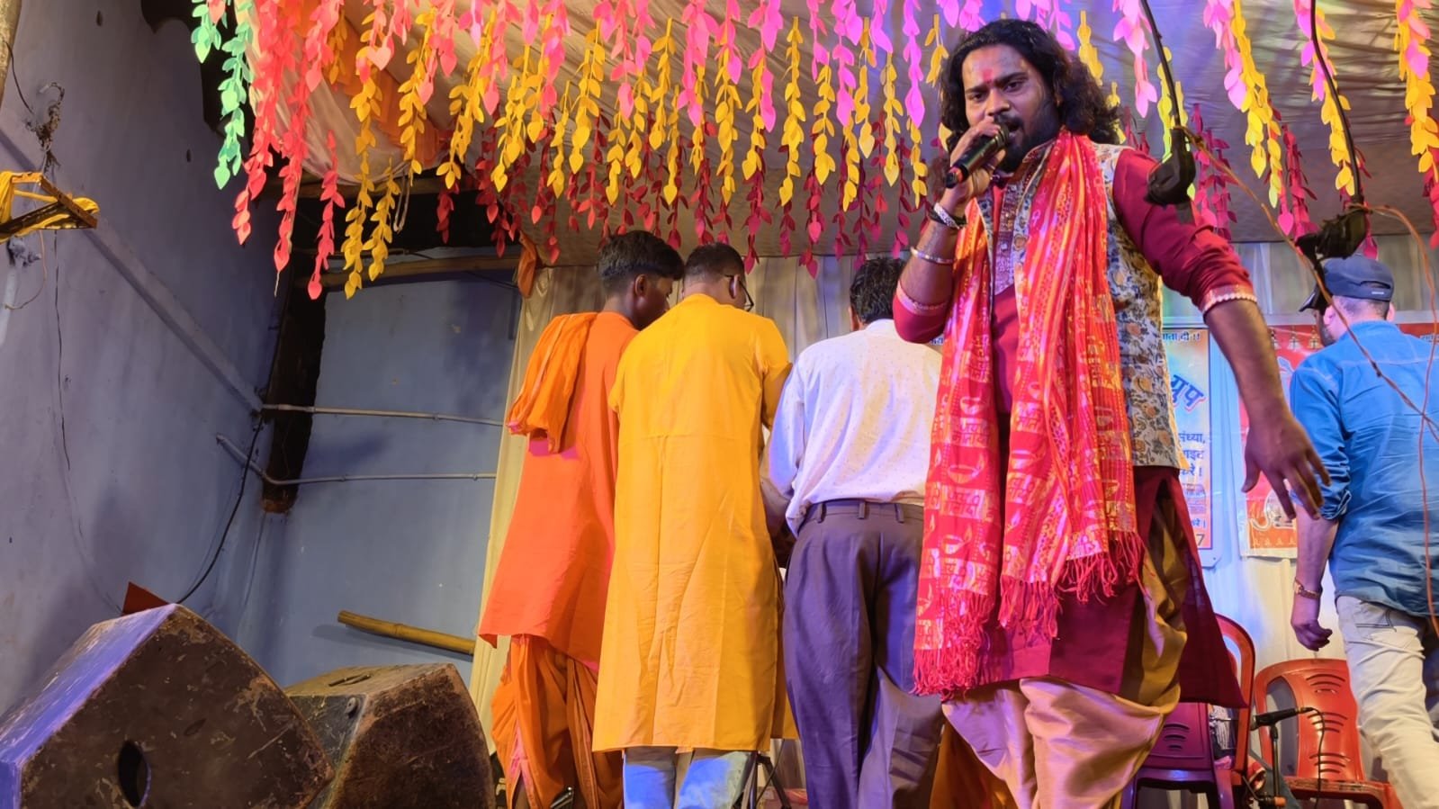 Gomiya News:खुदगड़ा ग्राम में भक्ति जागरण के कार्यक्रम में रातभर झूमे श्रद्धालु Gomiya News:खुदगड़ा ग्राम में भक्ति जागरण के कार्यक्रम में रातभर झूमे श्रद्धालु