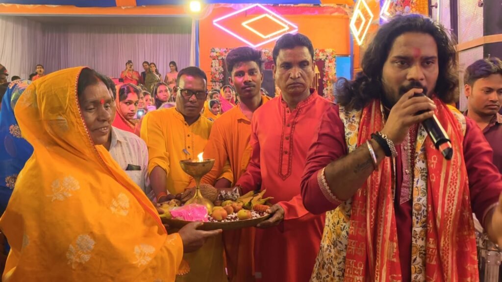 Gomiya News:खुदगड़ा ग्राम में भक्ति जागरण के कार्यक्रम में रातभर झूमे श्रद्धालु Gomiya News:खुदगड़ा ग्राम में भक्ति जागरण के कार्यक्रम में रातभर झूमे श्रद्धालु