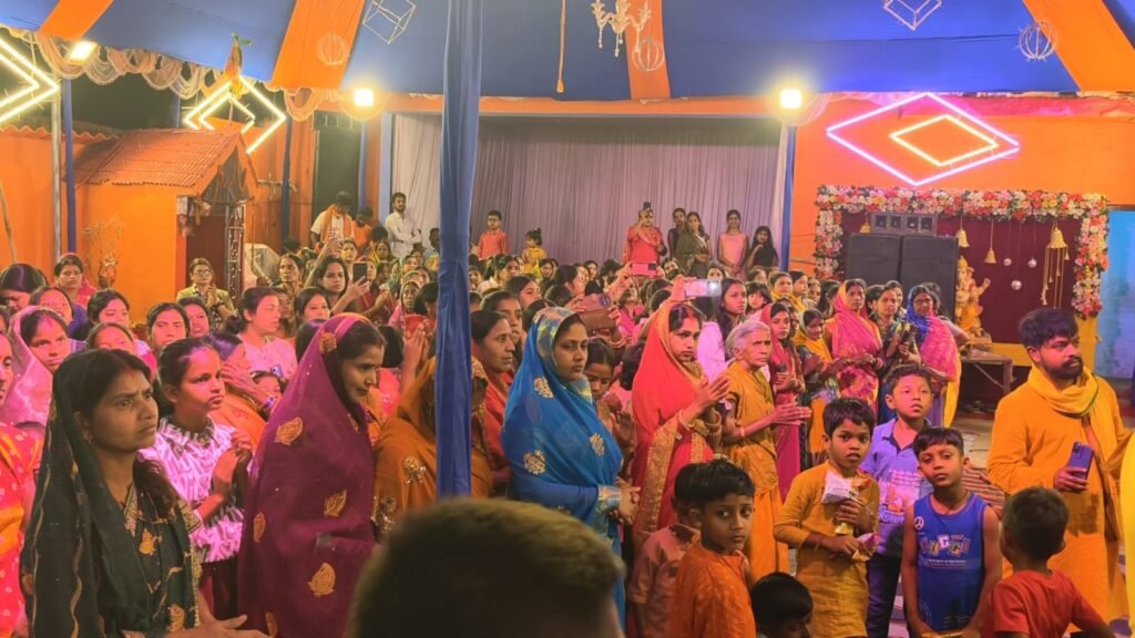 Gomiya News:खुदगड़ा ग्राम में भक्ति जागरण के कार्यक्रम में रातभर झूमे श्रद्धालु Gomiya News:खुदगड़ा ग्राम में भक्ति जागरण के कार्यक्रम में रातभर झूमे श्रद्धालु