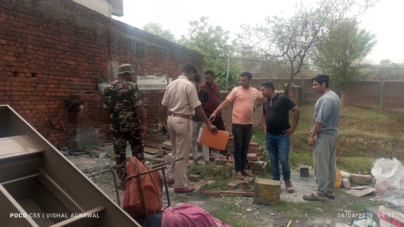 गोमिया में संदिग्ध हालात में पेंटर का शव बरामद, हत्या की आशंका से इलाके में दहशत गोमिया में संदिग्ध हालात में पेंटर का शव बरामद, हत्या की आशंका से इलाके में दहशत