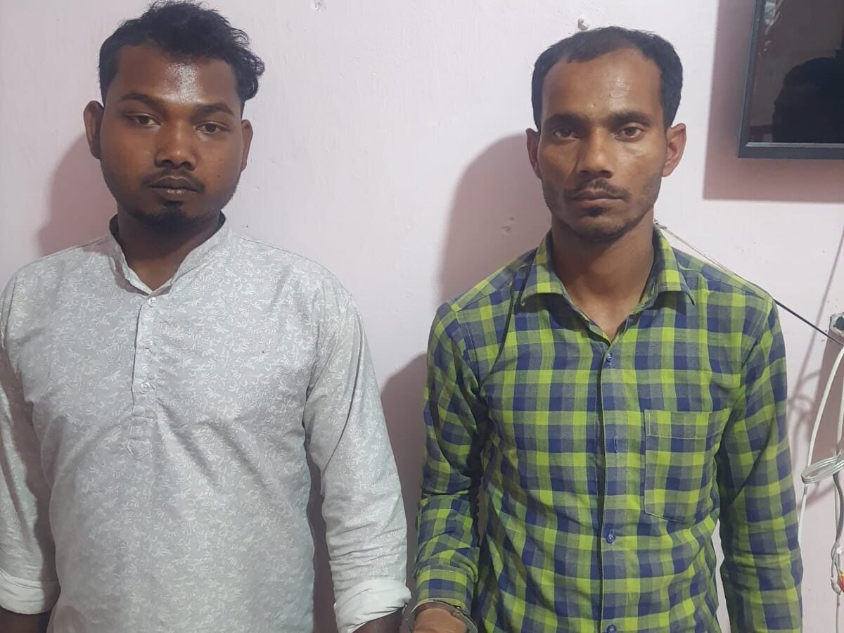 घाघरा में बाइक चोरी मामले के दो आरोपी गिरफ्तार,न्यायिक हिरासत में भेजे गए घाघरा में बाइक चोरी मामले के दो आरोपी गिरफ्तार,न्यायिक हिरासत में भेजे गए