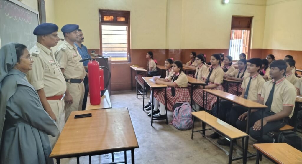तेनुघाट में अग्निशमन सप्ताह: आग से बचाव को लेकर चला जागरूकता अभियान
