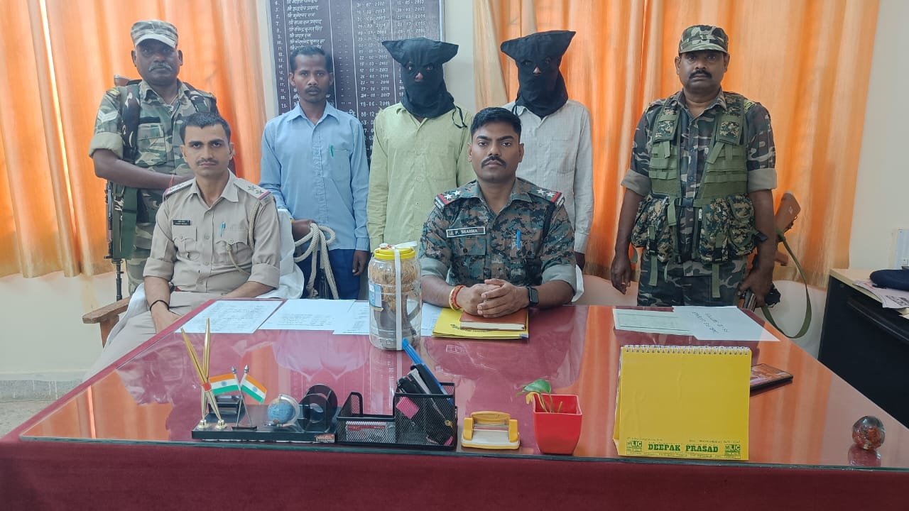 लातेहार में युवक की हत्या का खुलासा:दो आरोपियों ने डायन के शक और जमीन विवाद में की थी हत्या