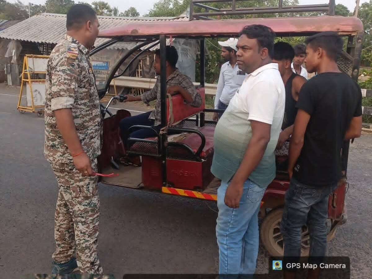 पाकुड़ में सघन वाहन जांच अभियान, 19 वाहनों से ₹33,500 जुर्माना वसूला पाकुड़ में सघन वाहन जांच अभियान, 19 वाहनों से ₹33,500 जुर्माना वसूला