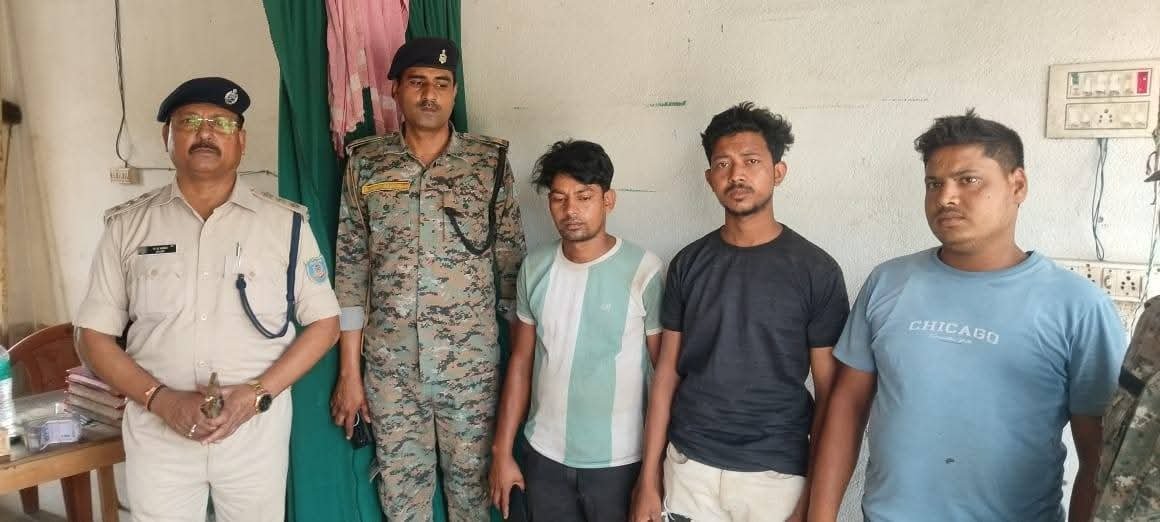 चांदपुर जांच चौकी पर अवैध शराब बरामद, चालक फरार