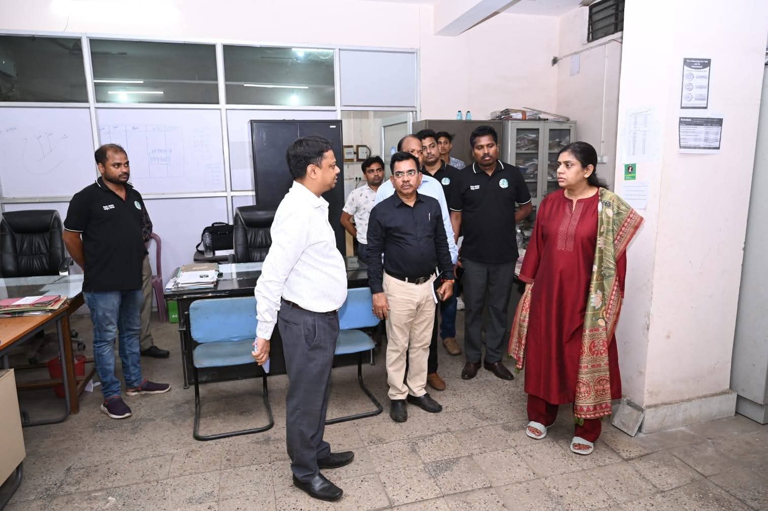 समाहरणालय में निरीक्षण,व्यवस्था सुधार पर सख्ती समाहरणालय में निरीक्षण,व्यवस्था सुधार पर सख्ती