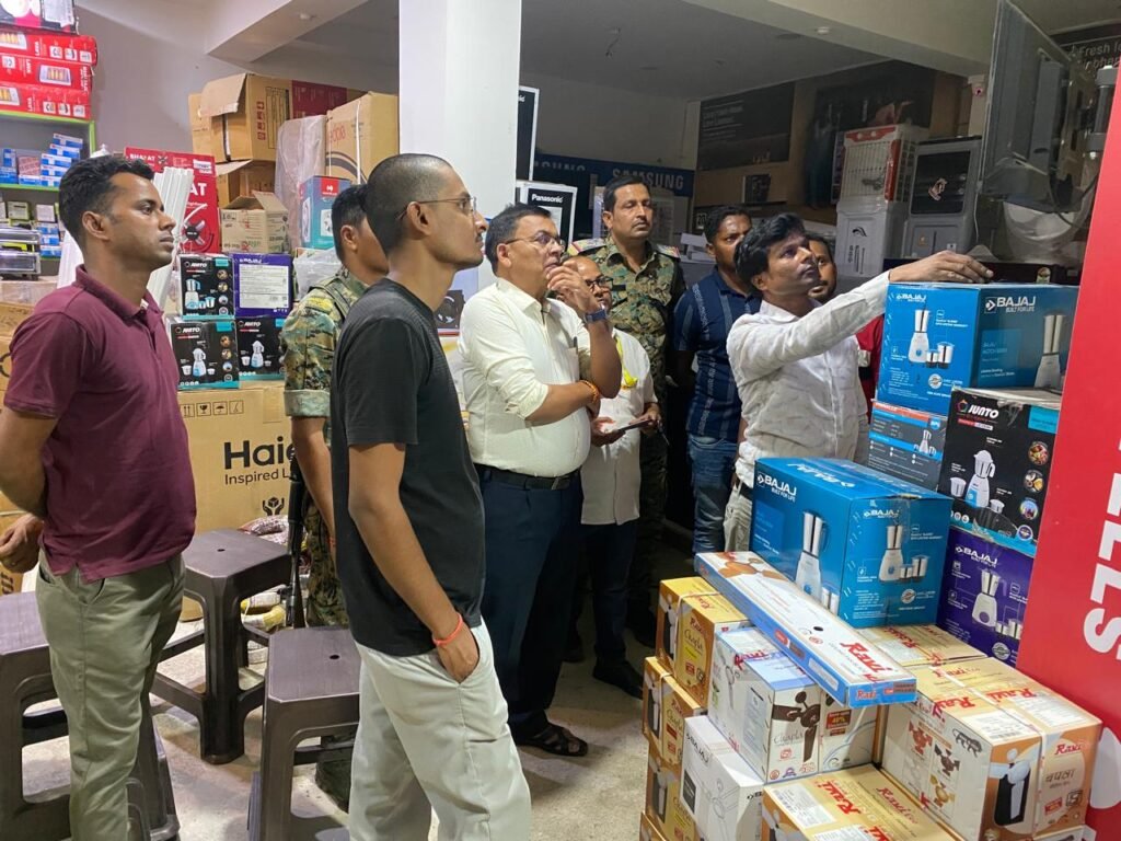 Gumla News:थाना से 100 मीटर दूर ज्वेलरी व्यवसायी से करोड़ों की लूट, इलाके में दहशत