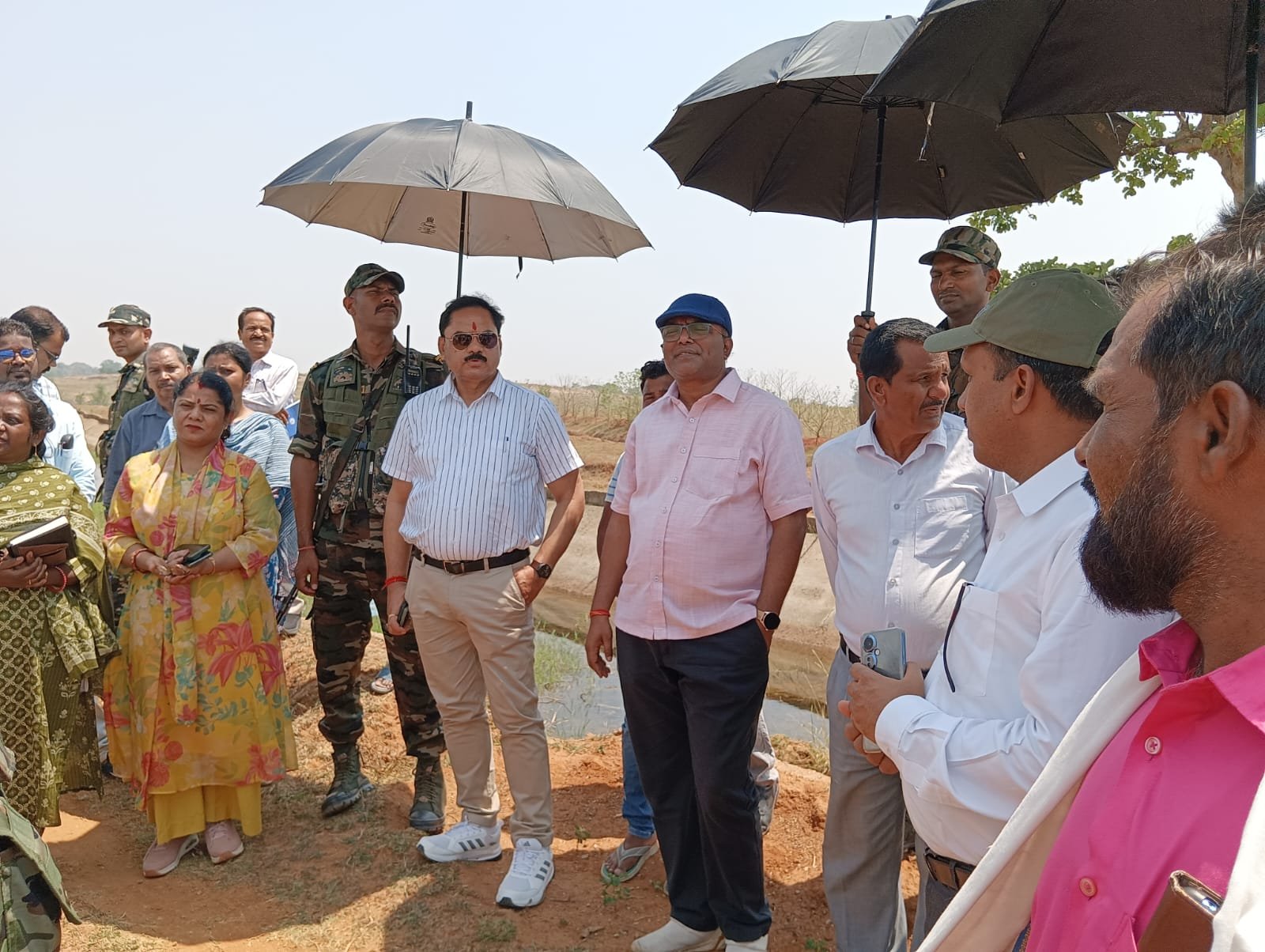 गुमला उपायुक्त ने कतरी और मसरिया डैम का किया निरीक्षण,टूटे नहर को जल्द मरम्मत कराने का सम्बंधित विभाग को दिया निर्देश, गुमला उपायुक्त ने कतरी और मसरिया डैम का किया निरीक्षण,टूटे नहर को जल्द मरम्मत कराने का सम्बंधित विभाग को दिया निर्देश,