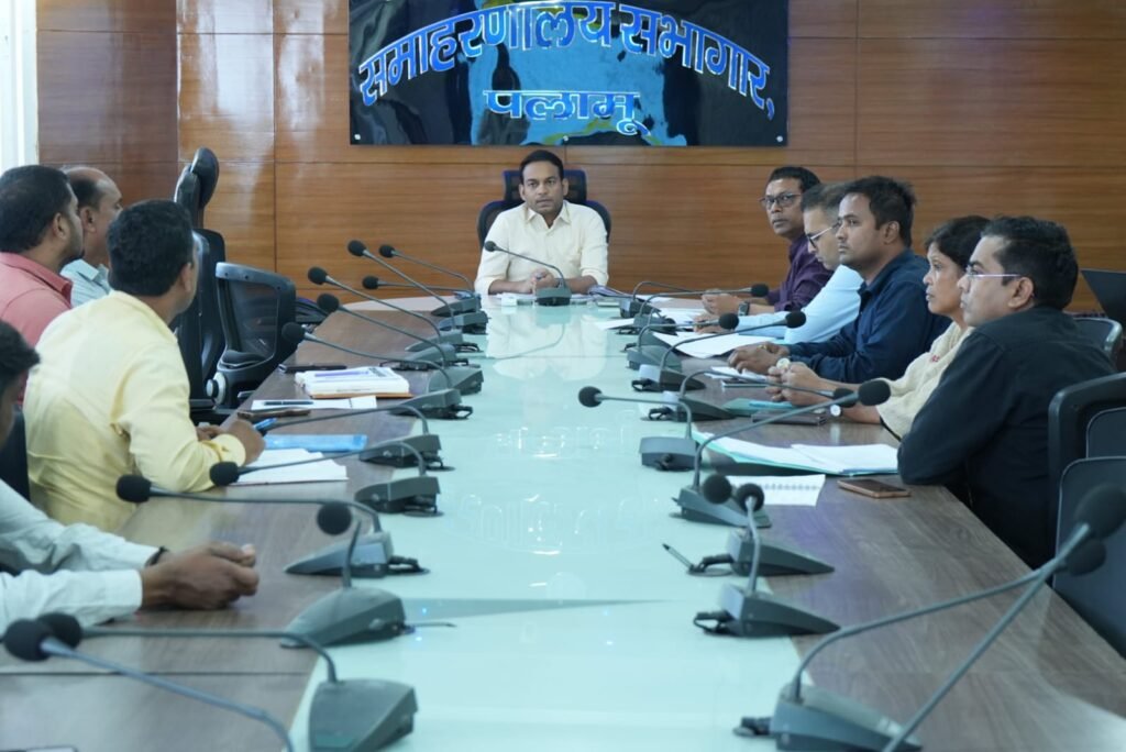 डीडीसी ने डीईजीएस व ई-गवर्नेंस कार्यों की समीक्षा की,सभी बच्चों का आधार कार्ड बनवाने के दिये निर्देश डीडीसी ने डीईजीएस व ई-गवर्नेंस कार्यों की समीक्षा की,सभी बच्चों का आधार कार्ड बनवाने के दिये निर्देश