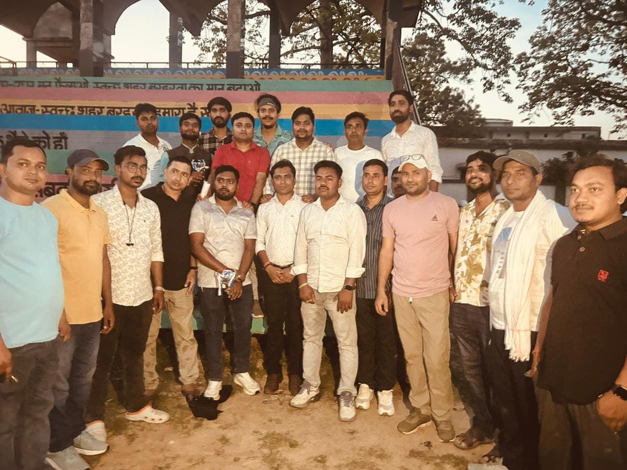 बरहरवा में पत्रकार टीमों के बीच रोमांचक मुकाबला, बरहरवा टीम 53 रन से विजयी बरहरवा में पत्रकार टीमों के बीच रोमांचक मुकाबला, बरहरवा टीम 53 रन से विजयी
