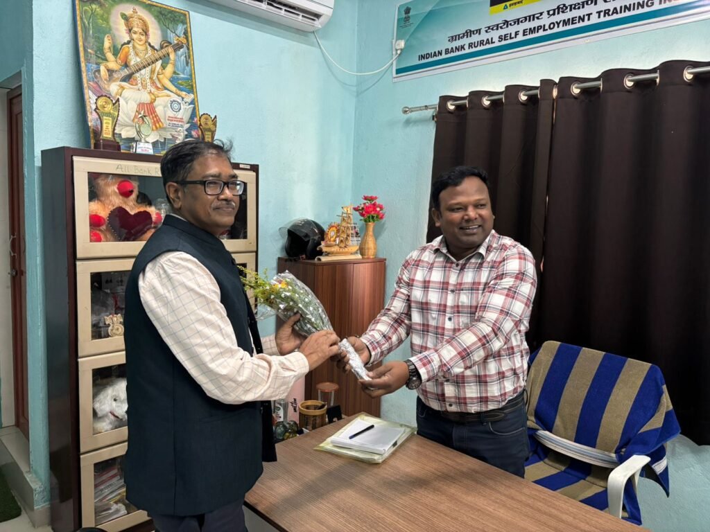 Dumka News:महिलाओं के लिए नया अवसर: आरसेटी जामा में सिलाई-कटाई प्रशिक्षण कार्यक्रम का शुभारंभ Dumka News:महिलाओं के लिए नया अवसर: आरसेटी जामा में सिलाई-कटाई प्रशिक्षण कार्यक्रम का शुभारंभ