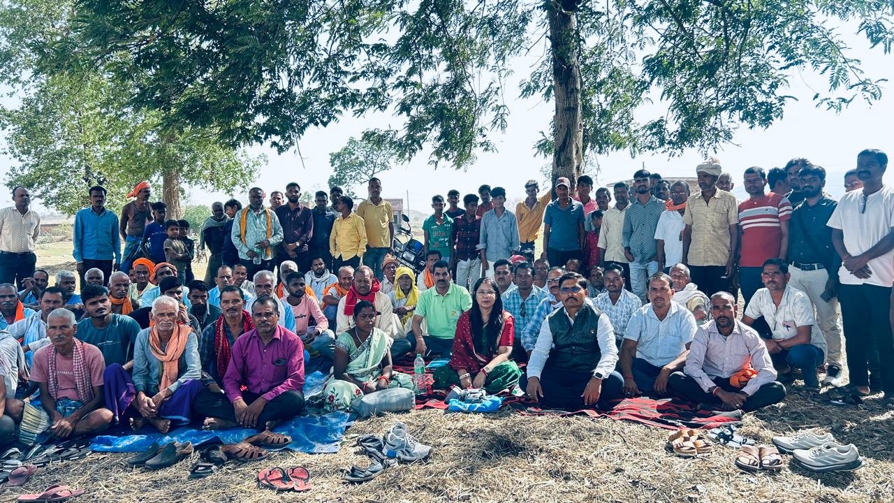 Latehar News:भैंसादोन ग्राम सभा का सर्वसम्मत निर्णय: बिनाअनुमति सर्वे/प्रवेश पर होगी कड़ी कार्रवाई Latehar News:भैंसादोन ग्राम सभा का सर्वसम्मत निर्णय: बिनाअनुमति सर्वे/प्रवेश पर होगी कड़ी कार्रवाई