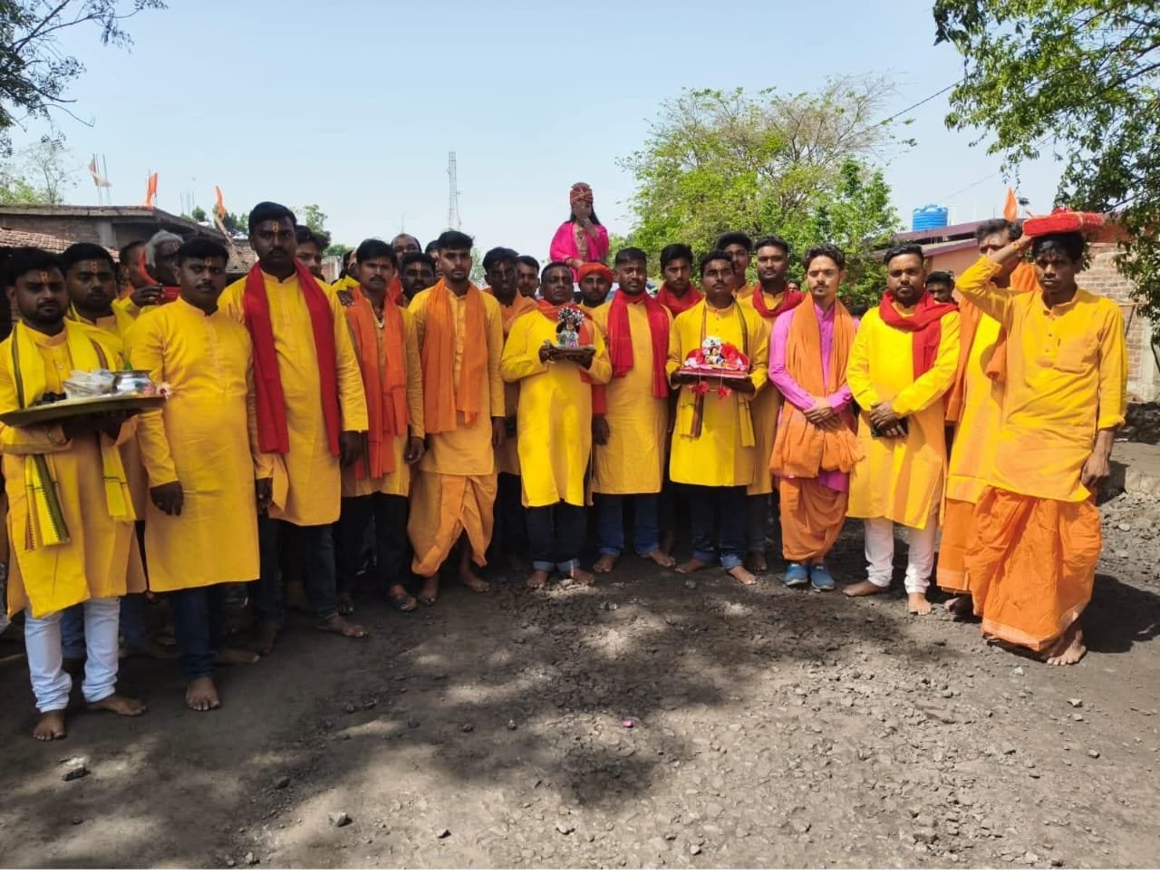 शहरग्राम में भक्ति की बयार, कलश यात्रा के साथ श्रीमद्भागवत कथा का भव्य शुभारंभ शहरग्राम में भक्ति की बयार, कलश यात्रा के साथ श्रीमद्भागवत कथा का भव्य शुभारंभ