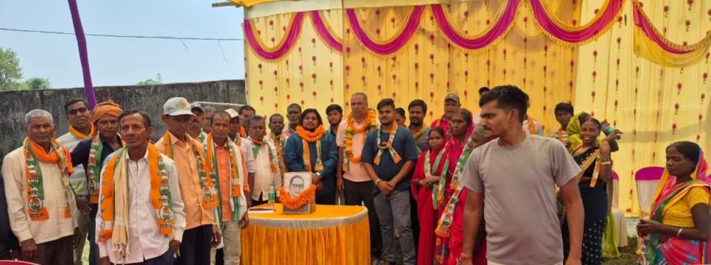 स्वांग सेलरी साइड में अंबेडकर जयंती पर जुटे मजदूर,अमित कुमार के नेतृत्व में कांग्रेस से जुड़ाव