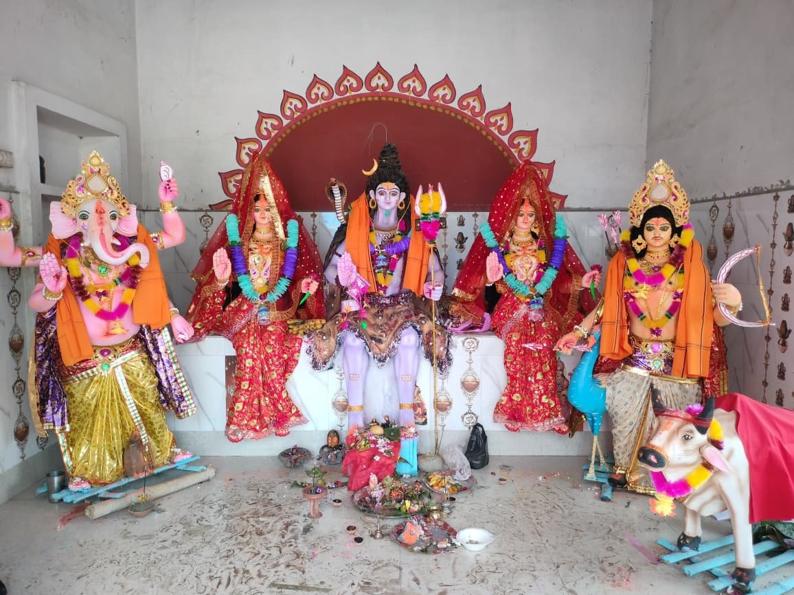 उधवा में भक्ति और उत्साह के साथ संपन्न हुई दो दिवसीय शिव पूजा उधवा में भक्ति और उत्साह के साथ संपन्न हुई दो दिवसीय शिव पूजा