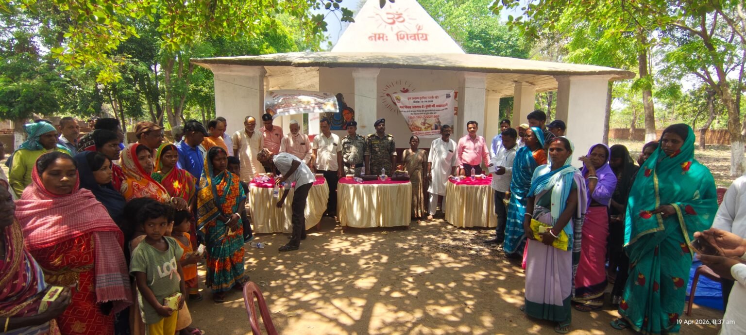 अक्षय तृतीया पर बाल विवाह के खिलाफ जागरूकता अभियान, ग्रामीणों ने लिया रोकथाम का संकल्प अक्षय तृतीया पर बाल विवाह के खिलाफ जागरूकता अभियान, ग्रामीणों ने लिया रोकथाम का संकल्प