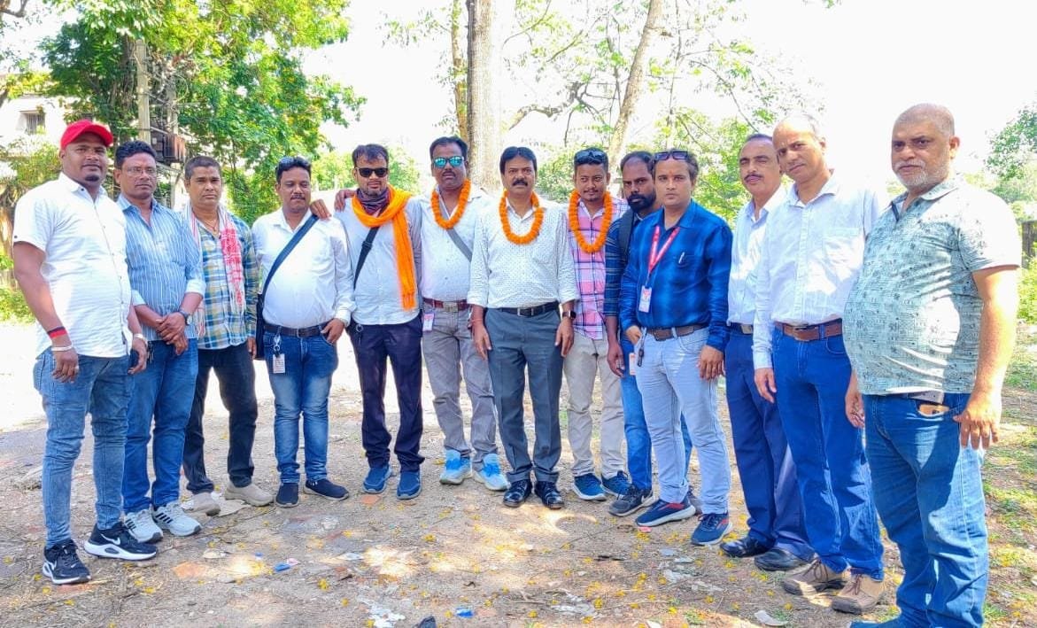 Jharkhand News:सदर अस्पताल के कर्मचारियों को पत्रकार एकता मंच कोल्हान के बैनर तले किया गया सम्मानित Jharkhand News:सदर अस्पताल के कर्मचारियों को पत्रकार एकता मंच कोल्हान के बैनर तले किया गया सम्मानित