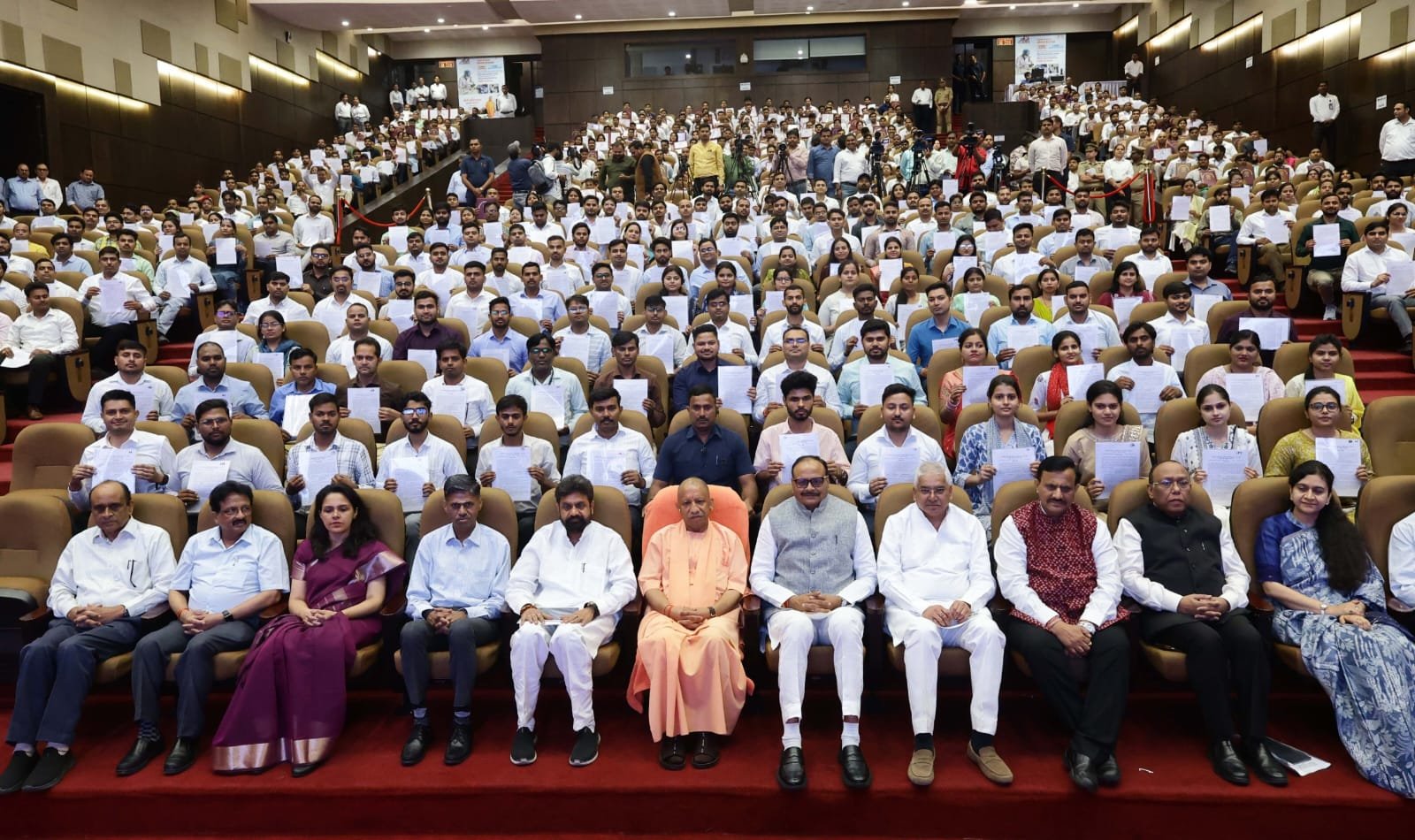 लखनऊ में 609 युवाओं को मिला नियुक्ति-पत्र, डबल इंजन सरकार ने ‘मिशन रोजगार’ को दी नई गति