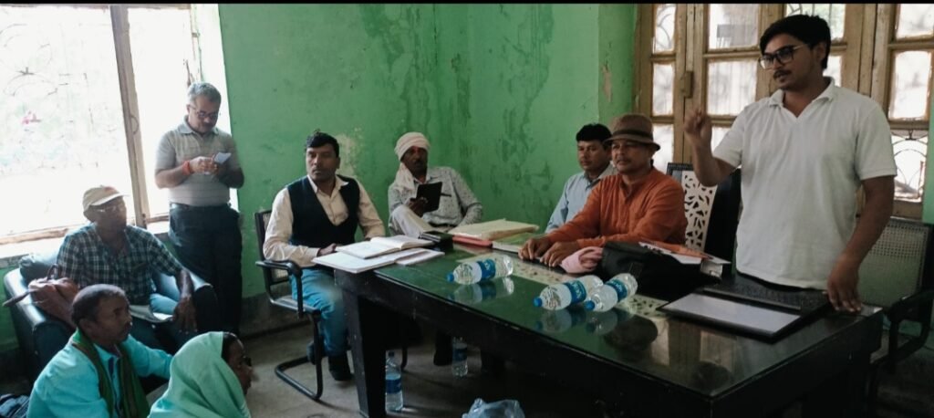 तेनुघाट में वनाधिकार को लेकर आपात बैठक, कानून लागू नहीं होने पर जताया रोष