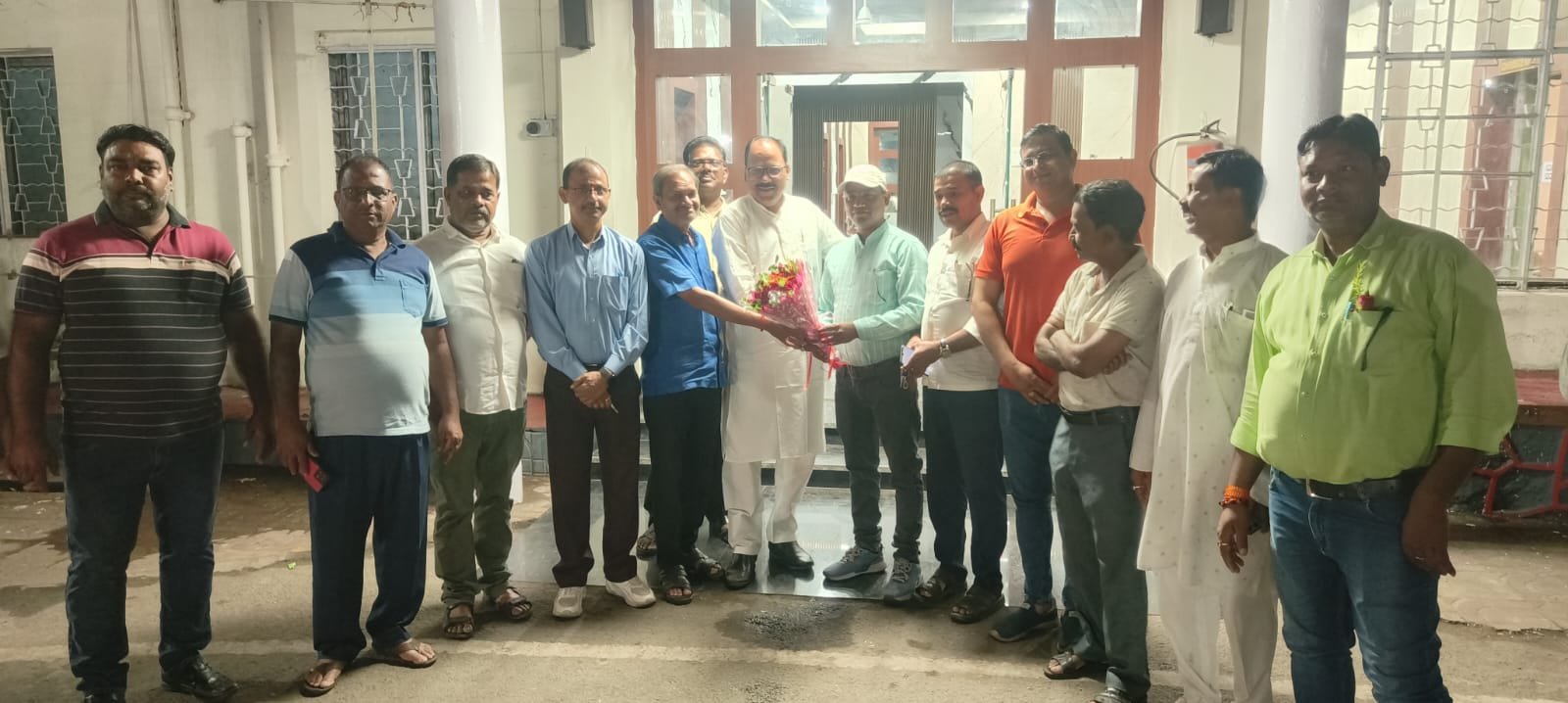 सेवा और सम्मान संगठन की पहचान: अजय कुमार सिंह सेवा और सम्मान संगठन की पहचान: अजय कुमार सिंह