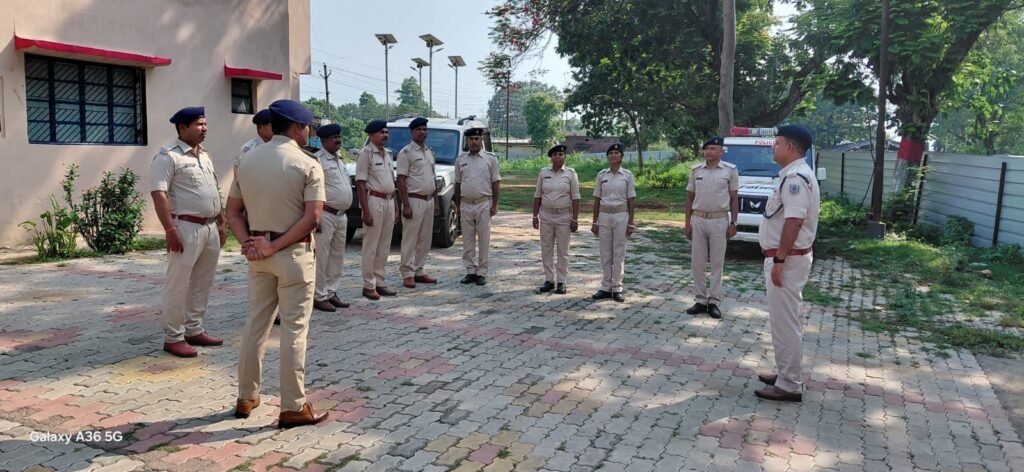 एसडीपीओ बेरमो ने थाना कर्मियों को जनहित में कार्य करने के दिए निर्देश
