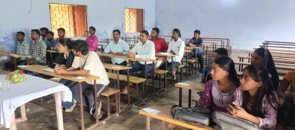 तेनुघाट महाविद्यालय में सड़क सुरक्षा व साइबर क्राइम पर कार्यशाला आयोजित तेनुघाट महाविद्यालय में सड़क सुरक्षा व साइबर क्राइम पर कार्यशाला आयोजित