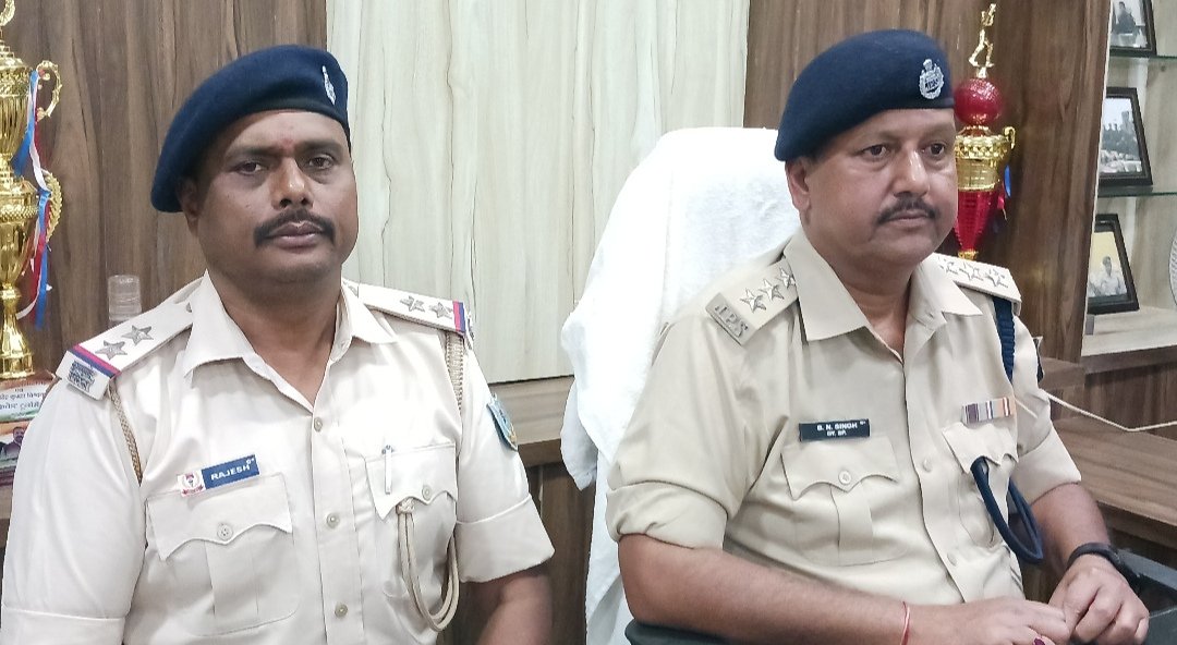 Jharkhand News:अपहरण कांड में दो गिरफ्तार,बंधक युवक सकुशल बरामद Jharkhand News:अपहरण कांड में दो गिरफ्तार,बंधक युवक सकुशल बरामद