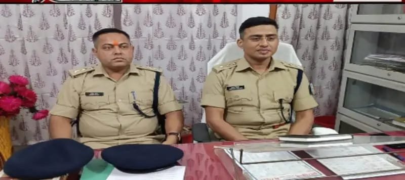 जमशेदपुर में रिकवरी एजेंटों की गुंडागर्दी पर सख्ती: ASP ऋषभ चतुर्वेदी का बड़ा बयान, बिना कोर्ट आदेश वाहन जब्ती “डकैती” के समान जमशेदपुर में रिकवरी एजेंटों की गुंडागर्दी पर सख्ती: ASP ऋषभ चतुर्वेदी का बड़ा बयान, बिना कोर्ट आदेश वाहन जब्ती “डकैती” के समान