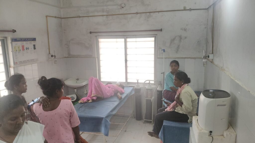 टोटांबी पुल के पास मजदूरों से भरी पिकअप पलटी, एक दर्जन से अधिक महिला-पुरुष घायल