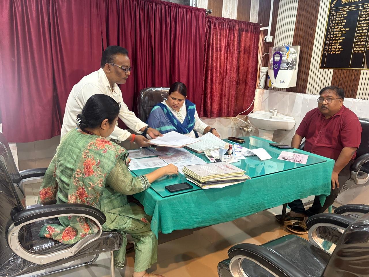 बेहतर कार्यप्रणाली, समयपालन और जवाबदेही से विकास योजनाओं को मिलेगी गति : आयुक्त बेहतर कार्यप्रणाली, समयपालन और जवाबदेही से विकास योजनाओं को मिलेगी गति : आयुक्त