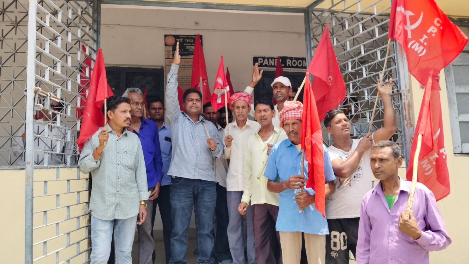 गोमिया में एक्सप्रेस ट्रेनों का ठहराव नहीं तो आंदोलन तय: राकेश कुमार गोमिया में एक्सप्रेस ट्रेनों का ठहराव नहीं तो आंदोलन तय: राकेश कुमार
