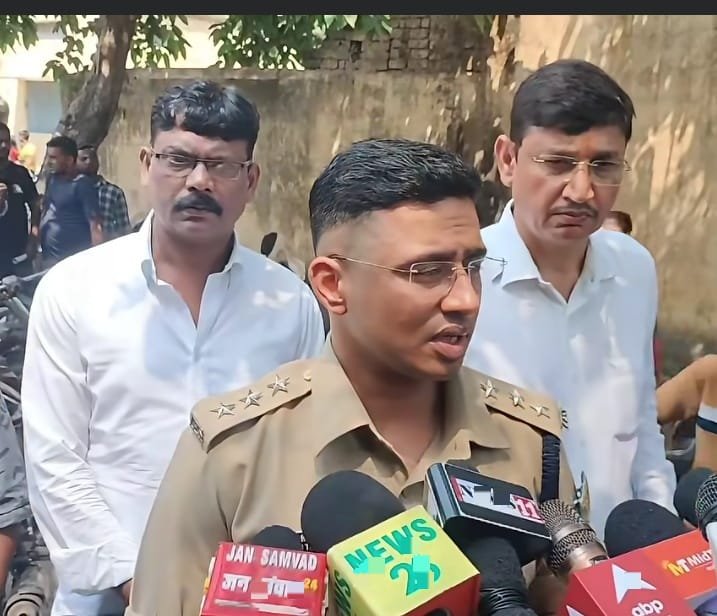 Jamshedpur News:सिदगोड़ा में रिटायर्ड कर्मी ने पत्नी,बेटी व बेटे की निर्मम हत्या