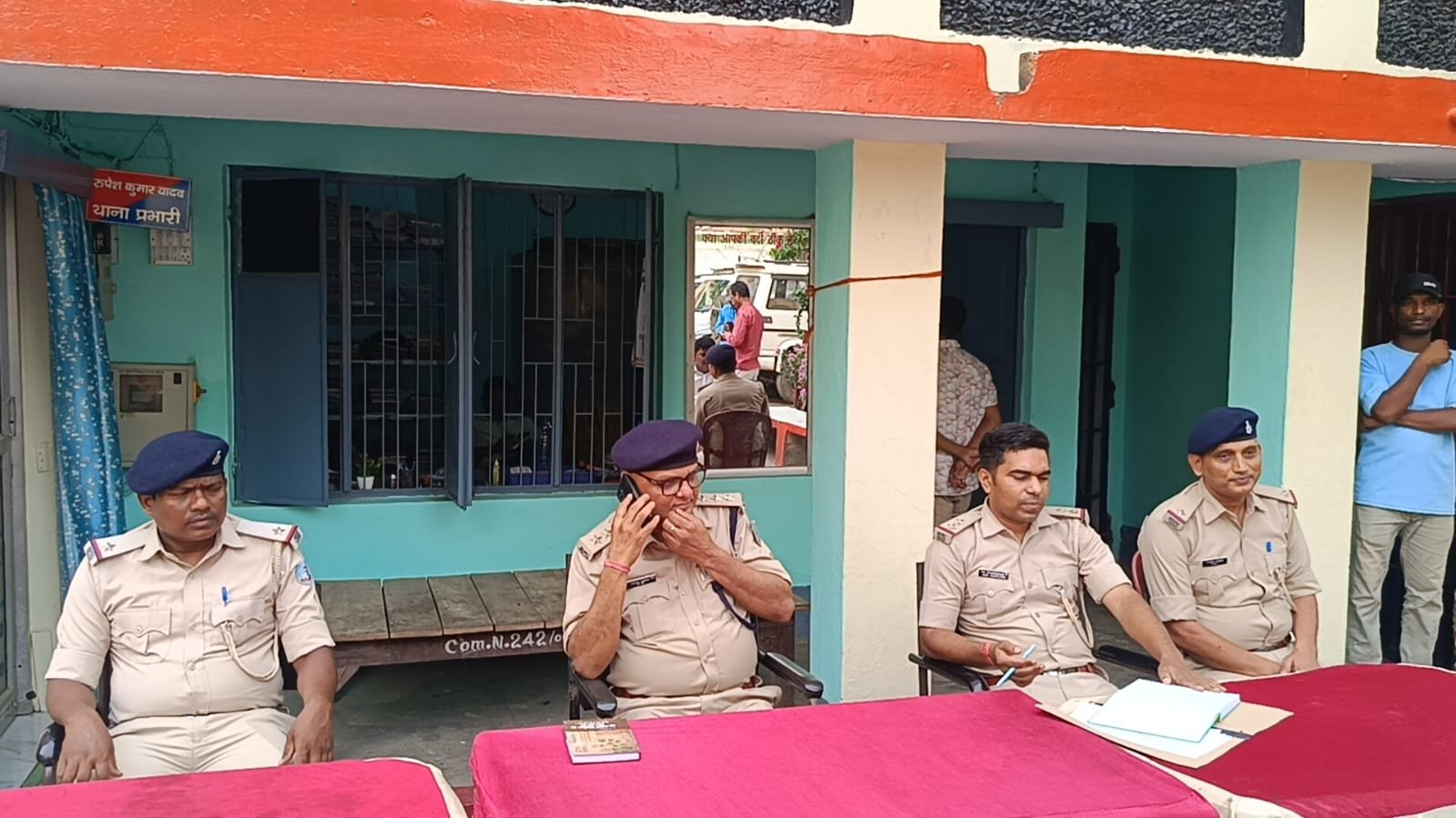 बकरीद पर्व को लेकर शांति समिति की बैठक आयोजित, सौहार्दपूर्ण माहौल में त्योहार मनाने की अपील बकरीद पर्व को लेकर शांति समिति की बैठक आयोजित, सौहार्दपूर्ण माहौल में त्योहार मनाने की अपील