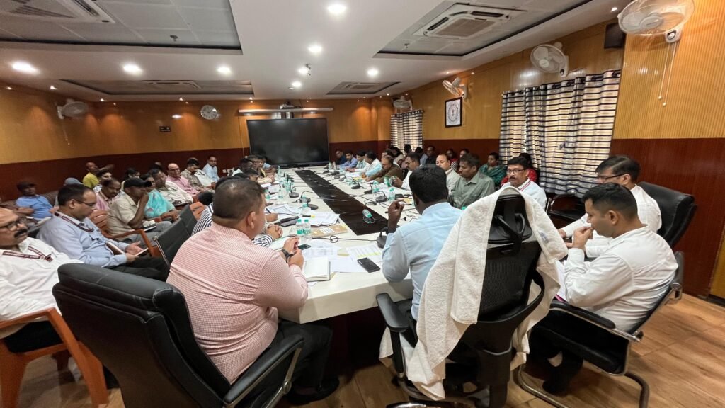 रांची उपायुक्त मंजूनाथ भजंत्री की अध्यक्षता में जनगणना कार्य से संबंधित महत्वपूर्ण समीक्षा बैठक रांची उपायुक्त मंजूनाथ भजंत्री की अध्यक्षता में जनगणना कार्य से संबंधित महत्वपूर्ण समीक्षा बैठक