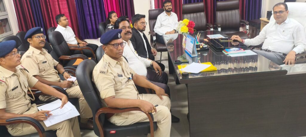 पाकुड़ न्यायालय एवं न्यायिक आवासीय परिसर की सुरक्षा व्यवस्था का निरीक्षण