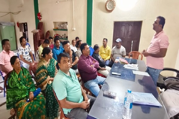 संगठन मजबूती व जनसमस्याओं के समाधान पर कांग्रेस की बैठक