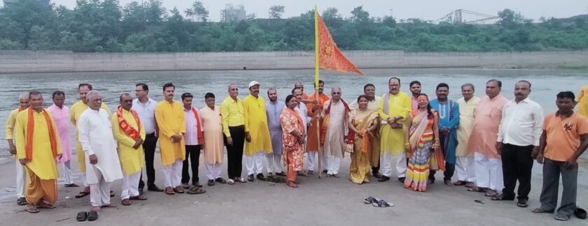 कथारा में कलश यात्रा से गूंजा आस्था का स्वरश्री श्री 108 महा रूद्र यज्ञ सह शिव परिवार प्राण प्रतिष्ठा का शुभारंभ,बोकारो दामोदर से लाया गया पवित्र जल कथारा में कलश यात्रा से गूंजा आस्था का स्वरश्री श्री 108 महा रूद्र यज्ञ सह शिव परिवार प्राण प्रतिष्ठा का शुभारंभ,बोकारो दामोदर से लाया गया पवित्र जल