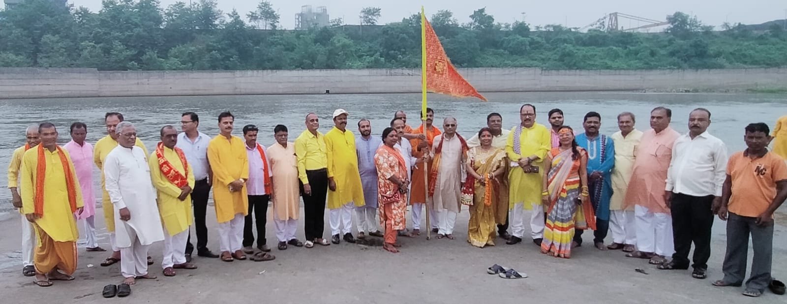 कथारा में कलश यात्रा से गूंजा आस्था का स्वरश्री श्री 108 महा रूद्र यज्ञ सह शिव परिवार प्राण प्रतिष्ठा का शुभारंभ,बोकारो दामोदर से लाया गया पवित्र जल कथारा में कलश यात्रा से गूंजा आस्था का स्वरश्री श्री 108 महा रूद्र यज्ञ सह शिव परिवार प्राण प्रतिष्ठा का शुभारंभ,बोकारो दामोदर से लाया गया पवित्र जल