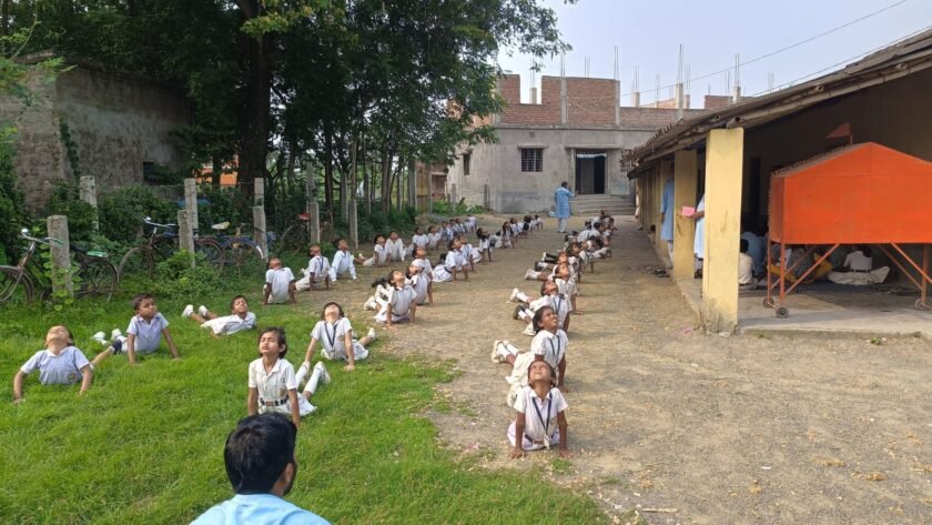 सरस्वती शिशु मंदिर कोटालपोखर में अंतरराष्ट्रीय योग दिवस धूमधाम से मनाया गया सरस्वती शिशु मंदिर कोटालपोखर में अंतरराष्ट्रीय योग दिवस धूमधाम से मनाया गया