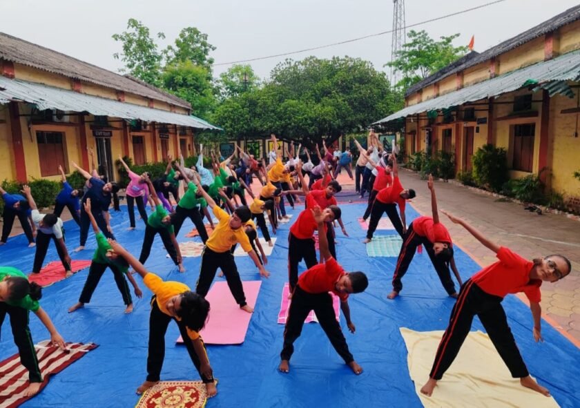 डीएवी पब्लिक स्कूल तेनुघाट में उत्साहपूर्वक मनाया गया अंतर्राष्ट्रीय योग दिवस डीएवी पब्लिक स्कूल तेनुघाट में उत्साहपूर्वक मनाया गया अंतर्राष्ट्रीय योग दिवस