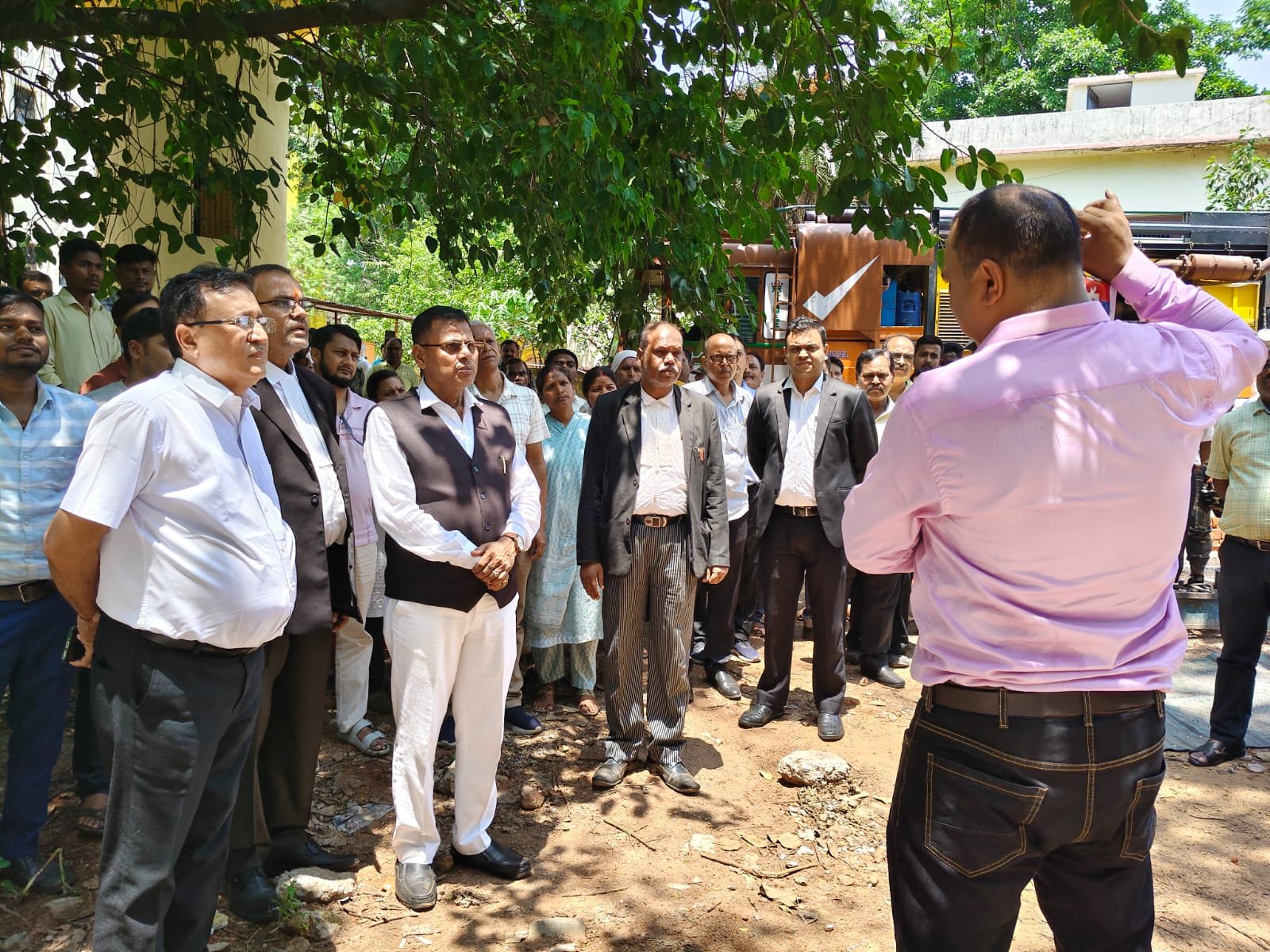 व्यवहार न्यायालय में कर्मियों के लिए अग्निशमन प्रशिक्षण का आयोजन व्यवहार न्यायालय में कर्मियों के लिए अग्निशमन प्रशिक्षण का आयोजन