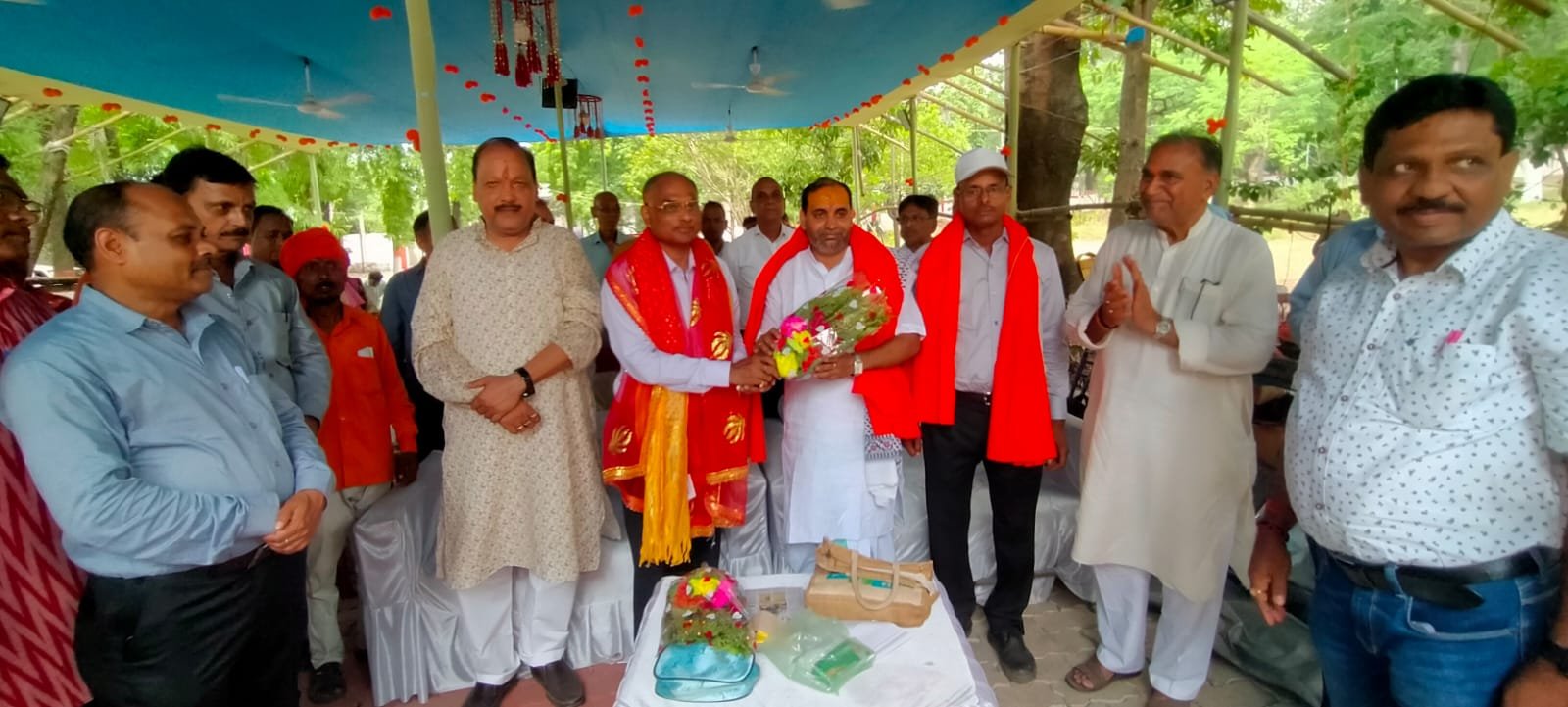 कथारा में 108 महारुद्र यज्ञ सह प्राण प्रतिष्ठा महोत्सव संपन्न, पूर्णाहुति के साथ गूंजे वैदिक मंत्र कथारा में 108 महारुद्र यज्ञ सह प्राण प्रतिष्ठा महोत्सव संपन्न, पूर्णाहुति के साथ गूंजे वैदिक मंत्र
