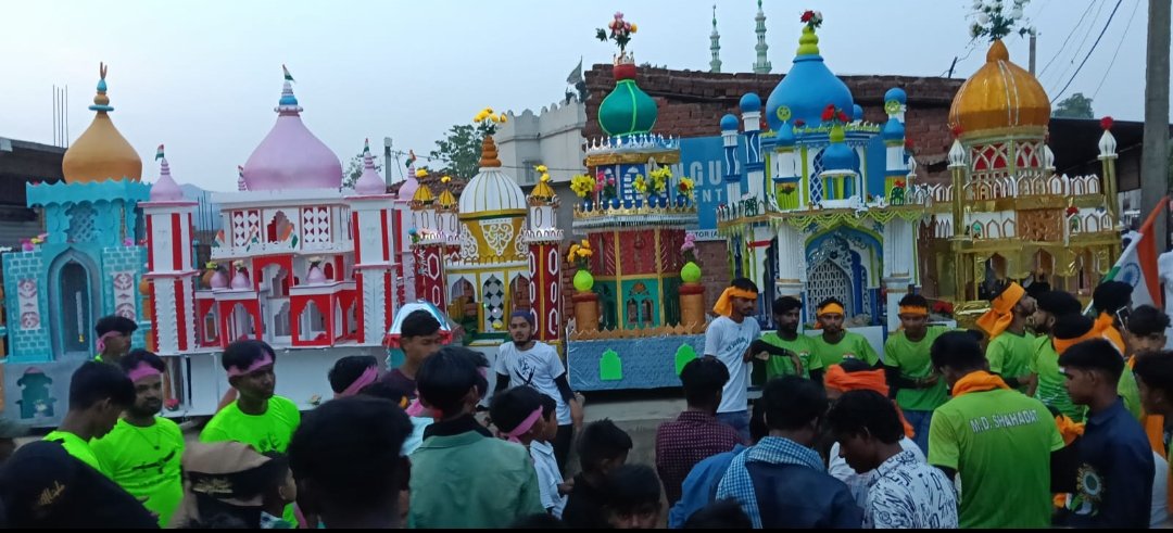 मनिका में मोहर्रम जुलूस शांतिपूर्ण माहौल में संपन्न, बड़ी संख्या में लोगों की भागीदारी