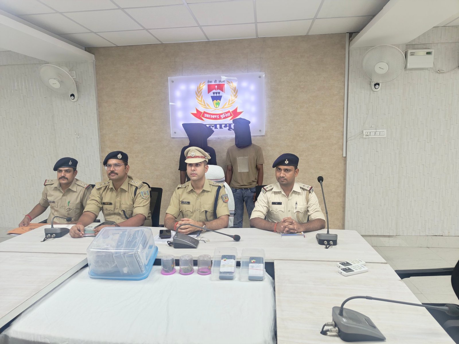 सेमरा जंगल हत्याकांड का खुलासा: पुलिस ने दो आरोपियों को किया गिरफ्तार, हत्या में प्रयुक्त सामान बरामद