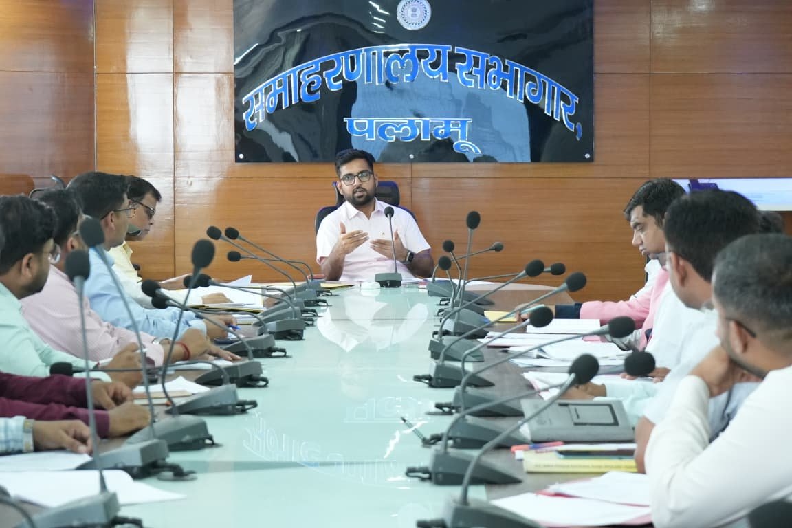डीसी ने उद्योग विभाग द्वारा संचालित स्वरोजगार एवं उद्यम प्रोत्साहन योजनाओं की समीक्षा की डीसी ने उद्योग विभाग द्वारा संचालित स्वरोजगार एवं उद्यम प्रोत्साहन योजनाओं की समीक्षा की